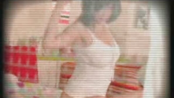 Forró családi sex videok tini lány teszi magát egy maszturbáció show